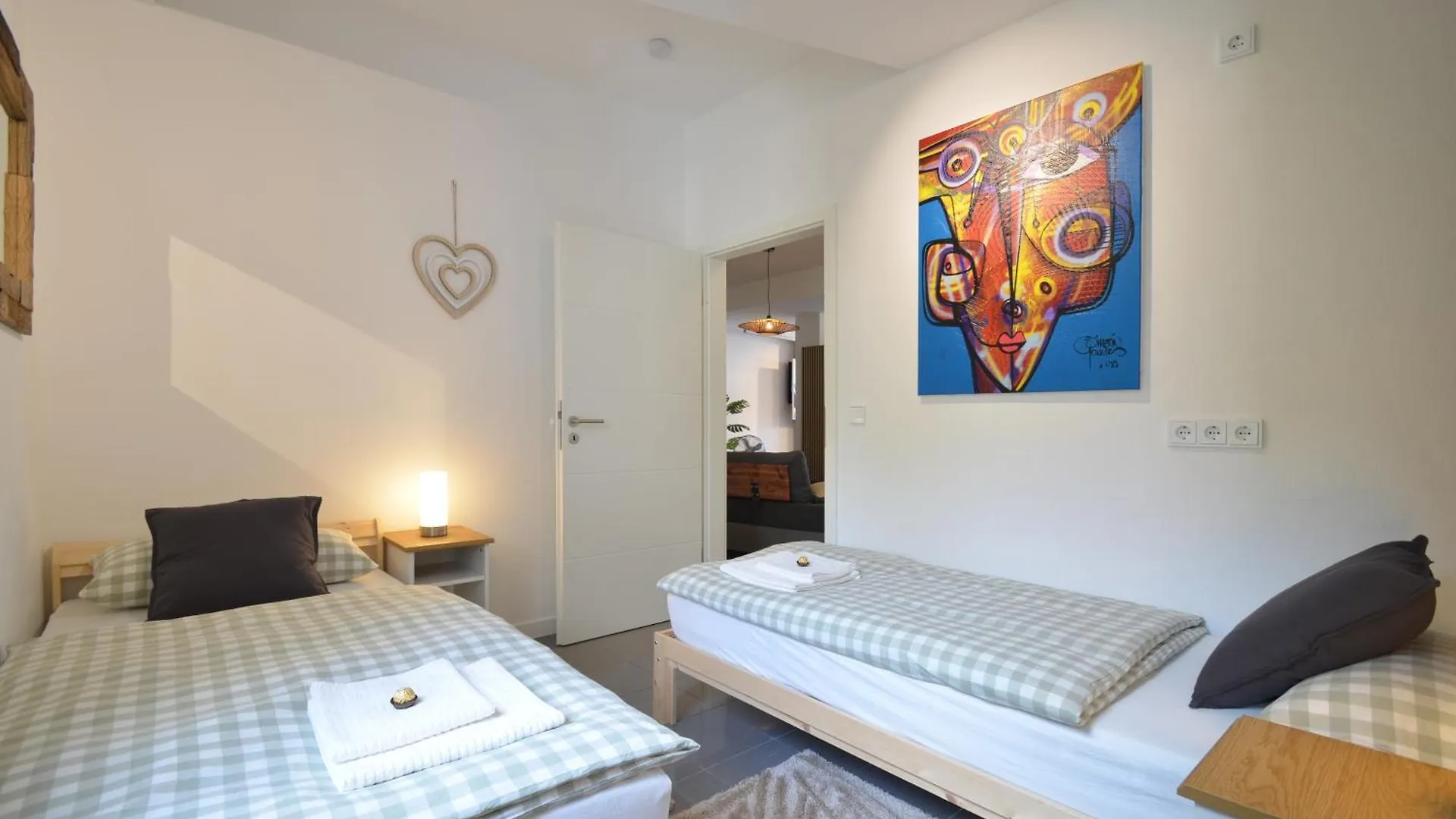 City-Jungle Artcommodation München 0*,  Tyskland